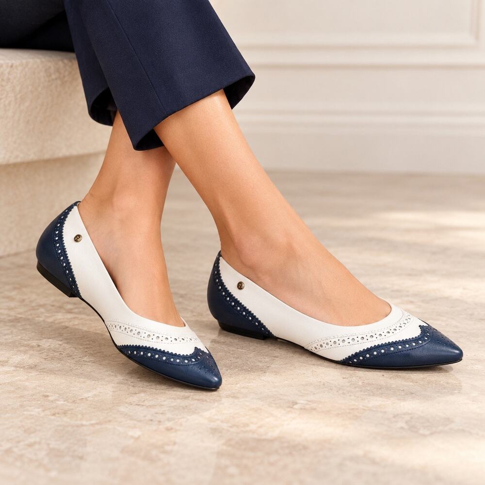 Vintage Etienne Aigner Navy White Spectator Leather Flats 7.5